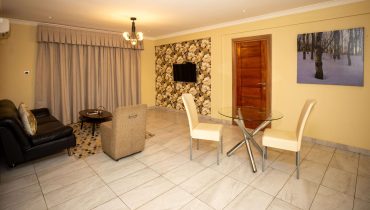 Best affordable Hotel in Accra Evans Hotel room